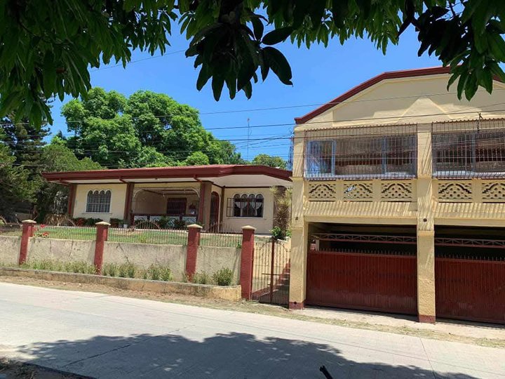 Clean Titled 5BR w/ 3T&B Property FOR SALE alobg road the road in a Flood Free Area at Aringay, LU