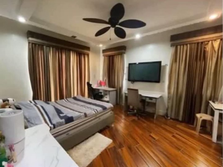 MCKINLEY HILL VILLAGE TAGUIG 5BR HOUSE FOR RENT