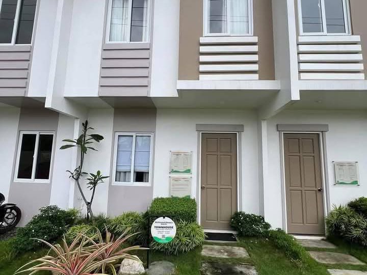 Preselling 2 bedrooms Townhouse for sale in Toledo,  Cebu