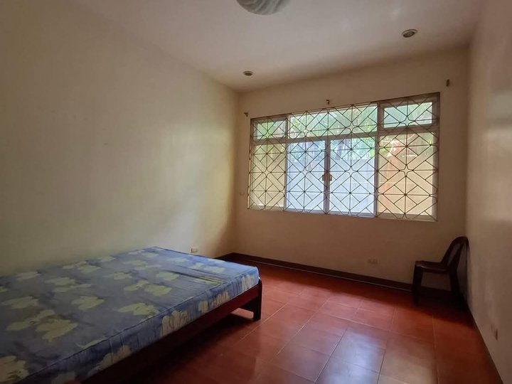 Near the Beach House For Rent in Bacong