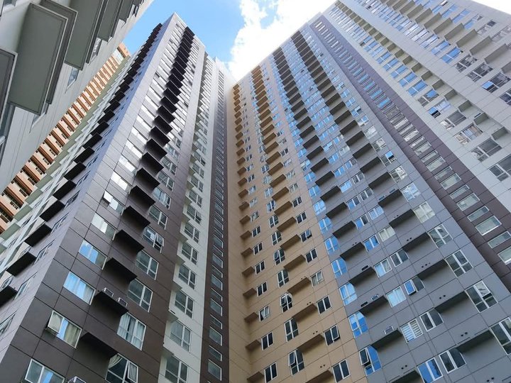 Rent to own condo no downpaymetn 10k monthly ortigas sm megamall bgc mrt pioneer mandaluyong buendia