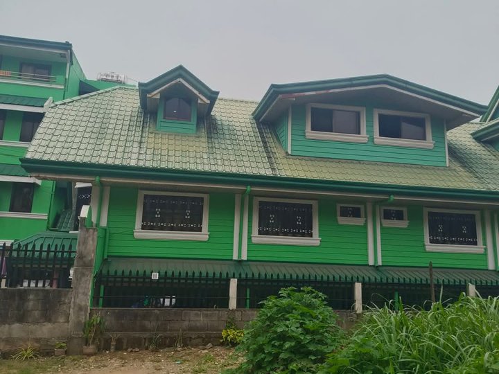 House and lot with 7 apartment
