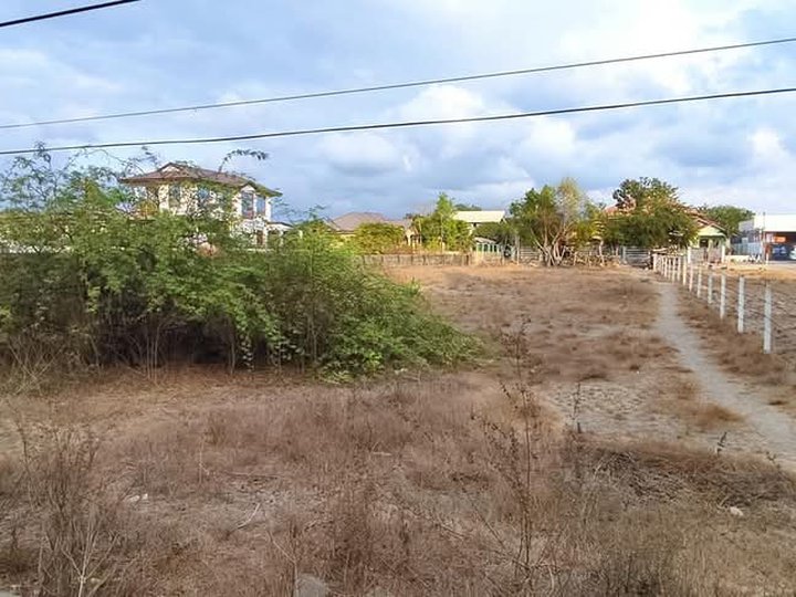 Clean Titled Lot Only FOR SALE along cemented Barangay Road at Bacnotan, La Union