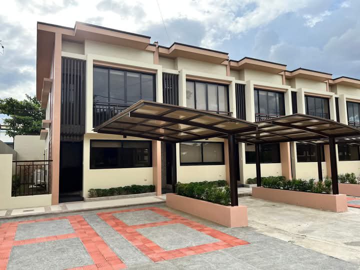 3-bedroom Townhouse For Sale in Las Pinas