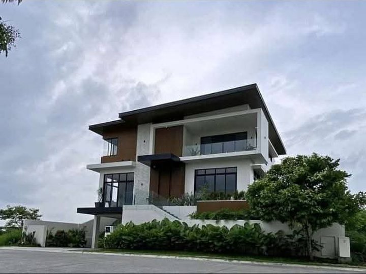 Ayala Westgrove Heights: RFO Furnished 5-bedroom Single Detached House For Sale in Silang Cavite