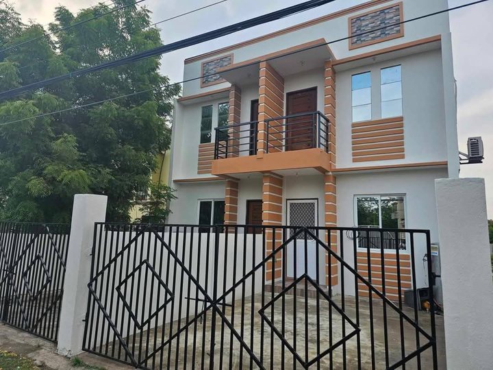 Clean Titled Duplex House and Lot FOR SALE in a Flood Free Area at Lingayen, Pangasinan