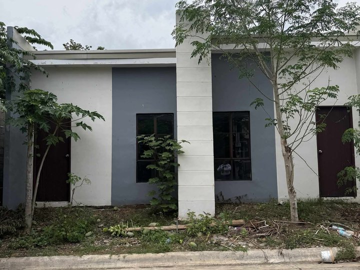 Affordable 2house COmbine forsale, along the main road and near gate.