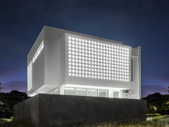 MINIMALIST WHITE HOUSE FOR SALE IN KAWIT CAVITE NEAR LANCASTER