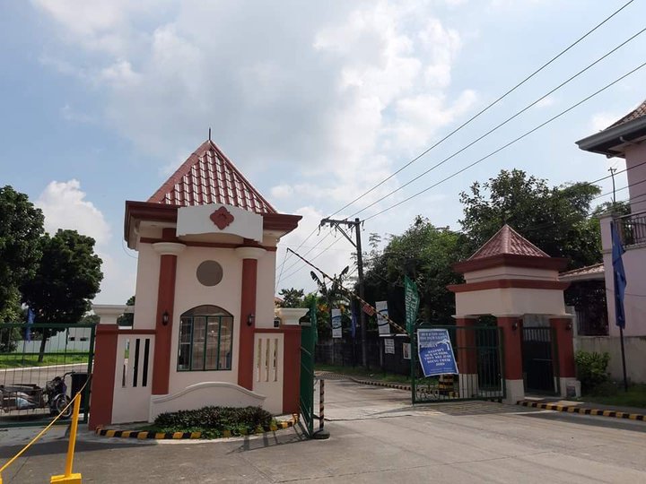 LOT ONLY IN ANGELES EXECUTIVE SUBDIVISION NEAR CLARK!! [Lot 🚜] (January