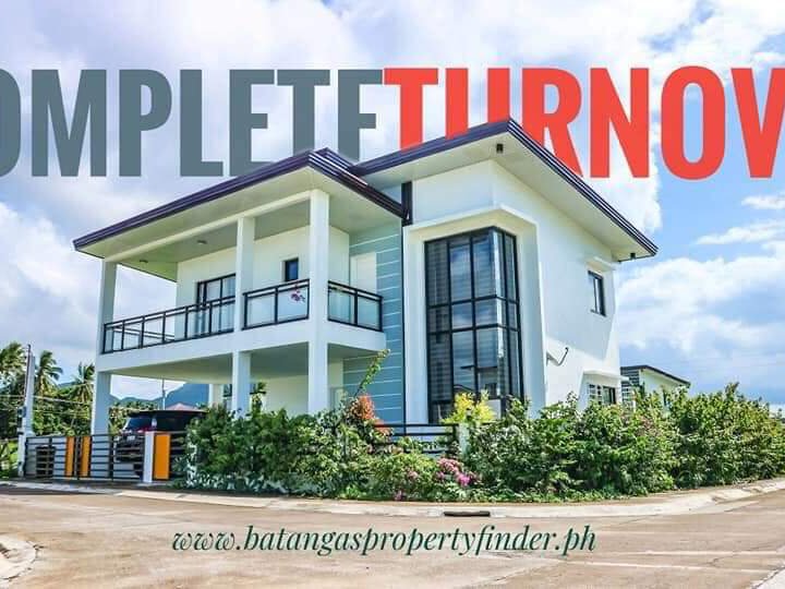 Elegant Modern Home In  Tanauan  Overlooking Mt. Makiling and Tagaytay