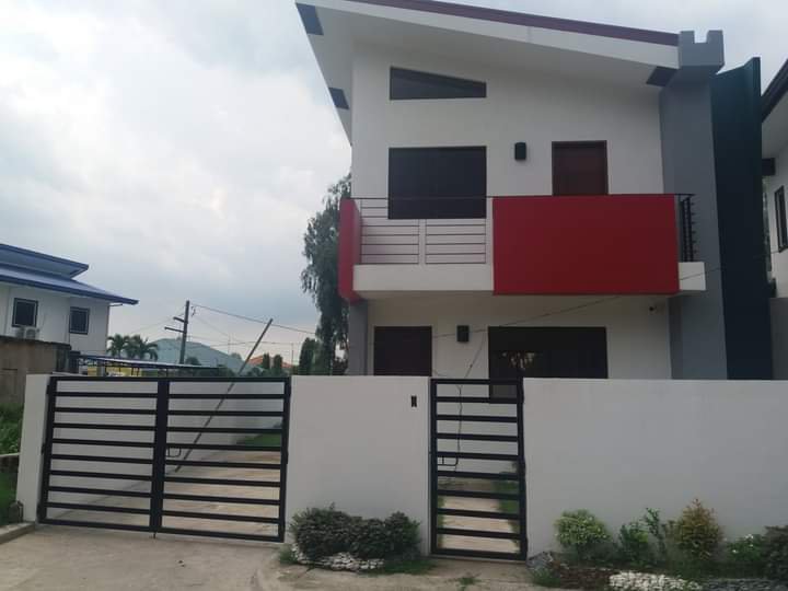 House and Lot for Sale in Dasmariñas Cavite
