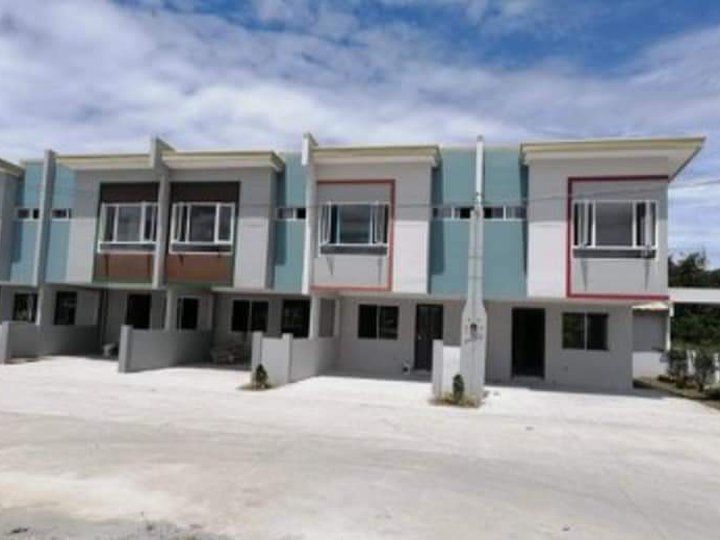 Pre-selling ExecutiveTowmhouse in Imus