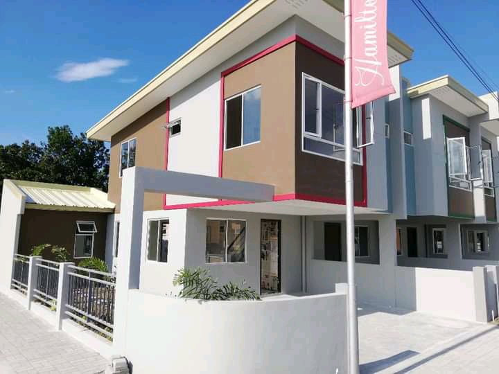 Elegant House in lot located Malagasang Imus Cavite  Only 15k Reservat