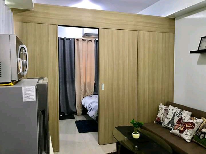 1 Bedroom Unit with Balcony for Rent in Shore 2 Residences Pasay City