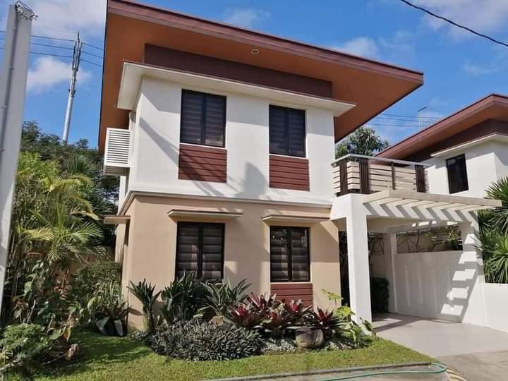 IDESIA LIPA HOUSE AND LOT FOR SALE