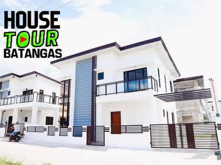 Pasalo 5 bedrooms House and Lot