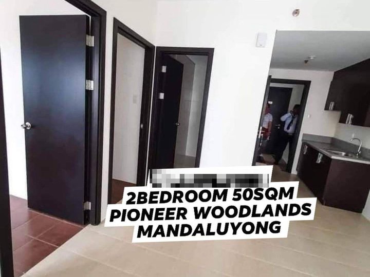 420K DP 2BR RFO Rent to Own Condo in Pioneer Woodlands Mandaluyong