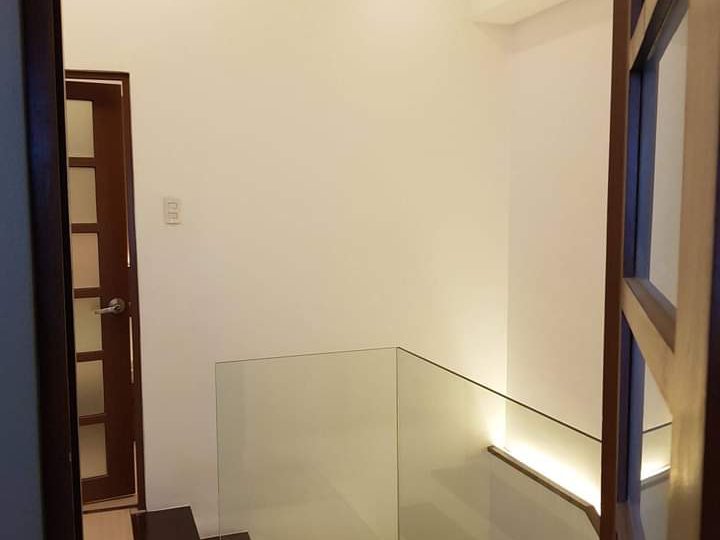FOR SALE CONDO IN W TOWER BGC TAGUIG
