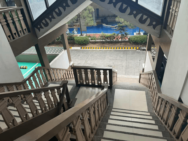 RFO 3BEDROOMS CONDO IN NEW MANILA QC BESIDE ROB MAGNOLIA LRT2 GILMORE STATION WITH FREE APPLIANCES