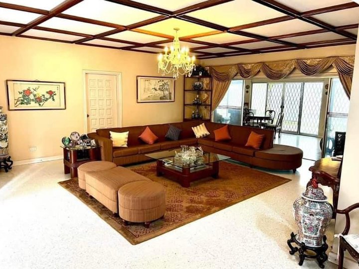 4-bedroom House For Sale in Dasmarinas Village Makati Metro Manila