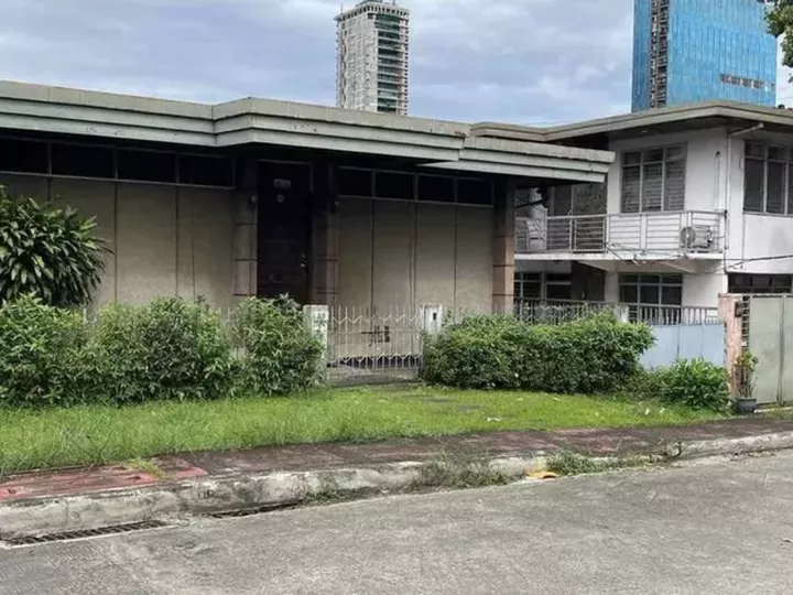 For Sale 430 sqm Residential Lot in Quezon City