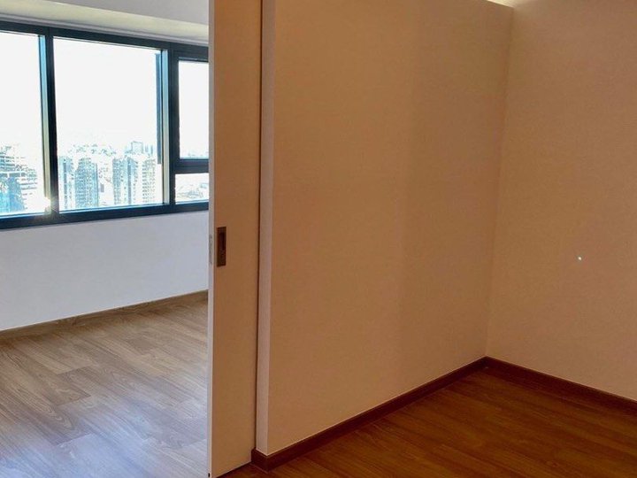 FOR SALE: The Rise Makati, 1 Bedroom Unit