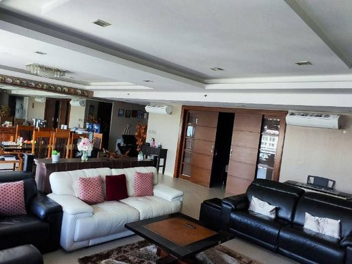 FOR SALE: The Shang Grand Tower, 3 Bedroom Unit