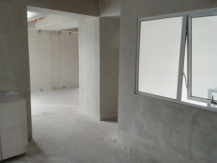 BGC Penthouse Bi-Level Corner Unit