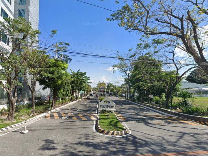 Pre-owned House in Villa Teresa in Angeles City