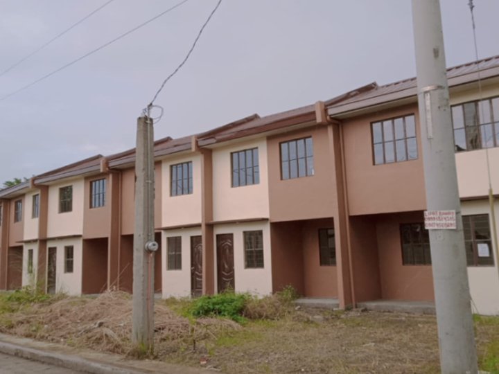 Ready for Occupancy Townhouse in Imus   SAVANNA VILLE TOWNHOMES