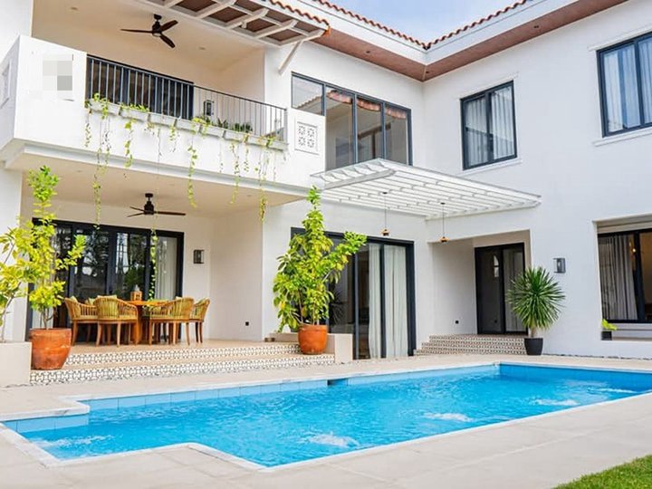 5 Bedroom House and Lot in Hacienda Royale, San Fernando, Pampanga