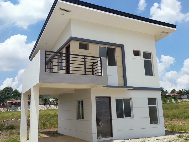 Pre-selling 3-bedroom Single Attached House For Sale in Malvar
