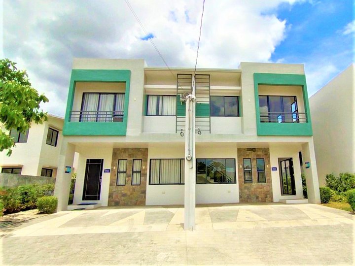 4-bedroom Duplex / Twin House For Sale in Cainta Rizal