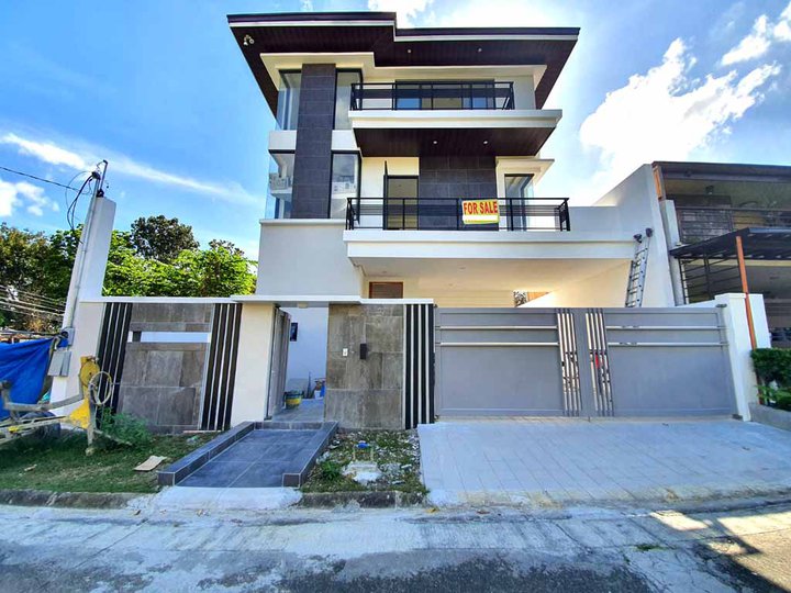 3 Storey House&Lot for sale in Filinvest 2, Batasan Hills, Quezon City