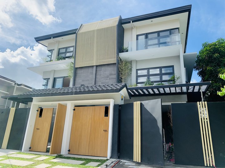 Modern 4 Bedroom House and Lot in Afpovai, Taguig near BGC