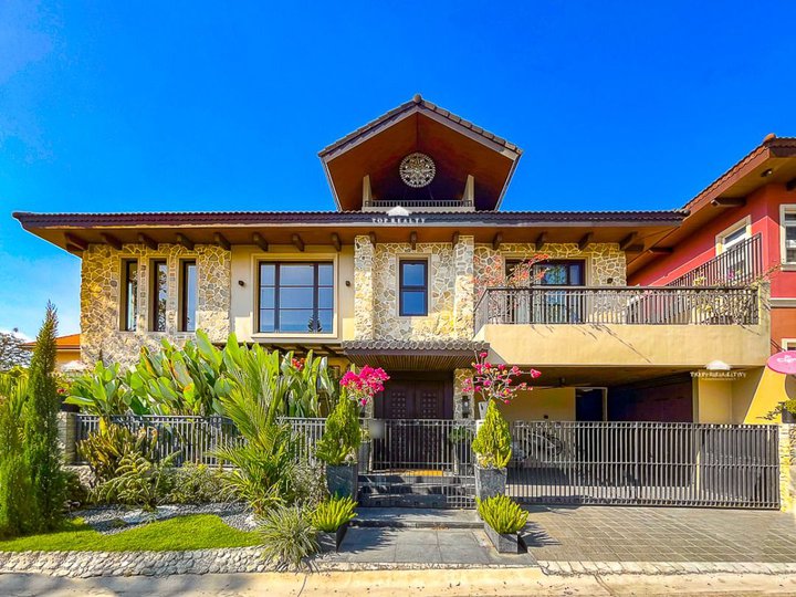 5BR Five Bedroom Townhouse For Sale in Portofino Heights, Las Pinas