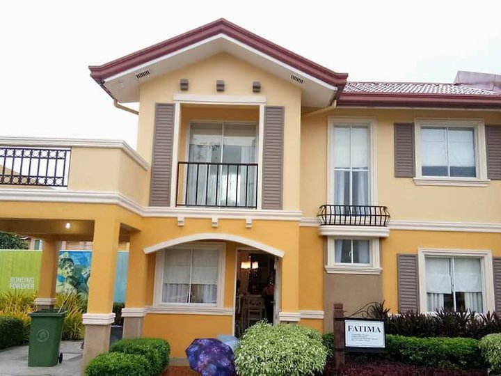 5 Bedroom House and Lot in Bacoor, Cavite