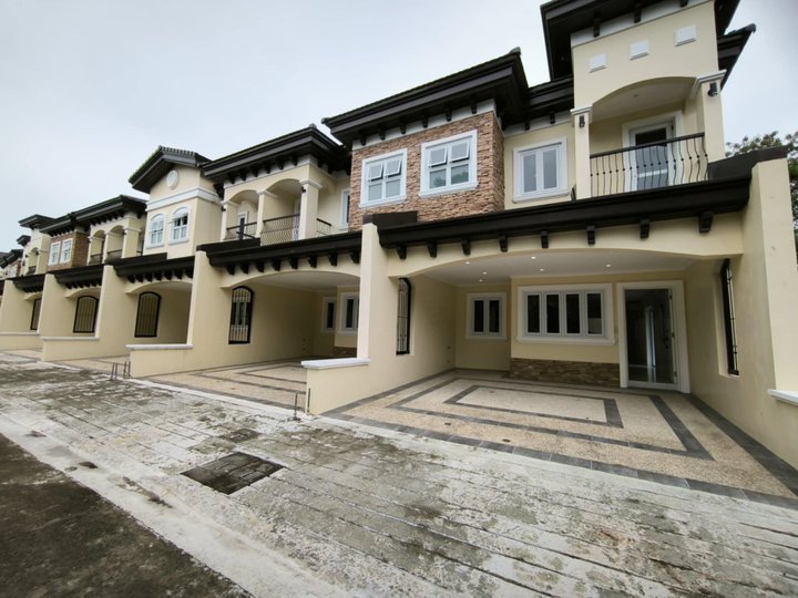 3-bedroom Townhouse For Sale in Versailles Alabang Daang hari Almanza dos Las Pinas near Evia MCX