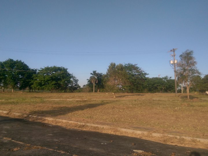 Corner Vacant Lot inside the Eagle Ridge Golf Course and Country Club