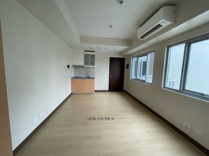 The Ellis Makati, 24 sqm. Studio, Salcedo Village Makati For sale / Rent to own