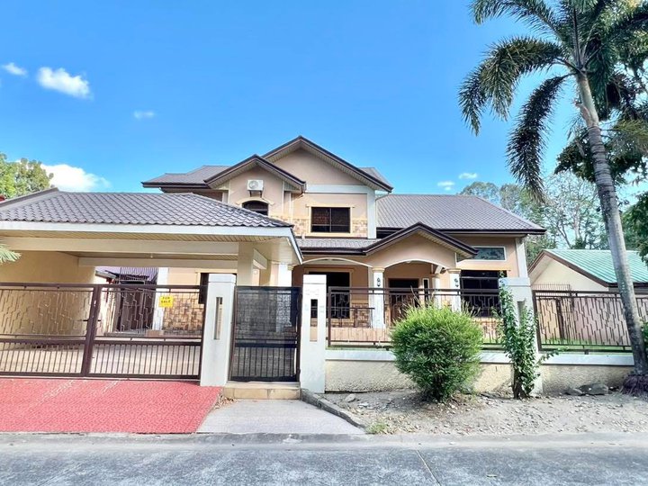 FOR SALE WELL-MAINTAINED 2-STOREY HOUSE IN ANGELES CITY  NEAR FRIENDSHIP HWAY AND CLARK