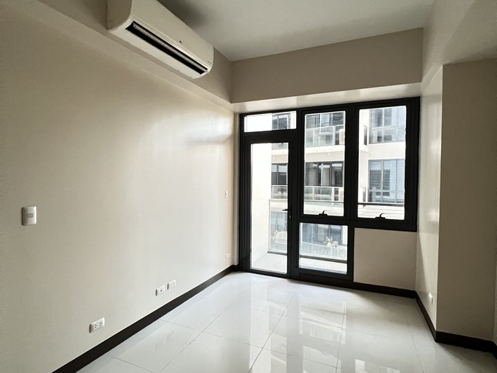 Rent to own 1 bedroom condo for sale in Florence McKinley Hill