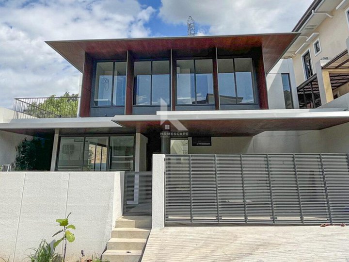 5 Bedroom Overlooking House for sale in Havila Township Filinvest Riza