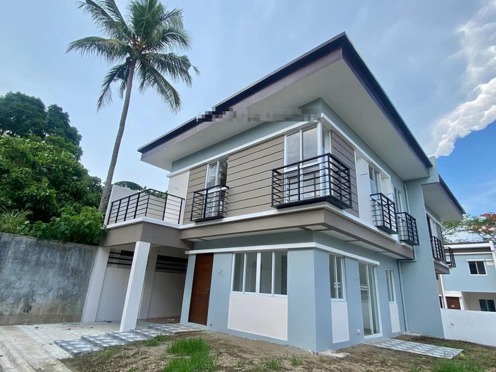 3 bedrooms Single Attached House RFO in Amiya Rosa Lipa
