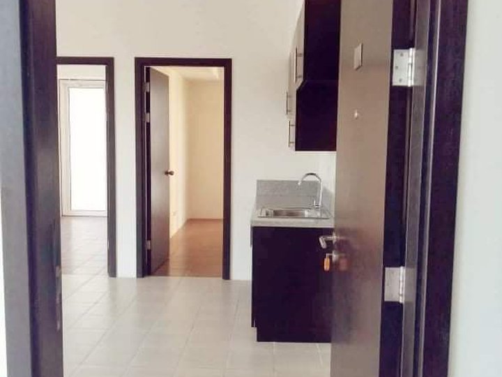 2 Bedrooms w/balcony near Ortigas