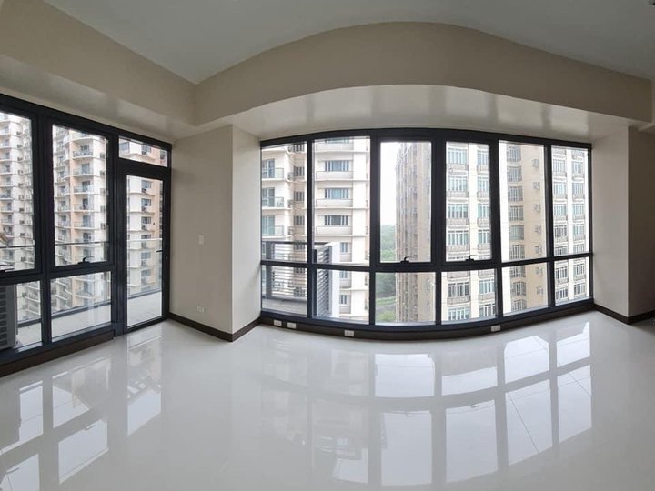 3 bedroom condo for sale in Mckinley Hill rent to own RFO