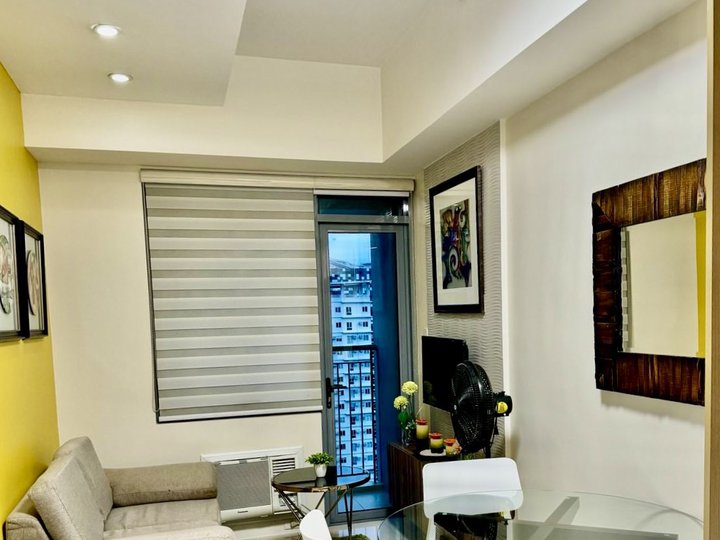 For Sale: BGC Park West, Taguig - 2-Bedroom Condo - facing Grand Hyatt, The Seasons Residences