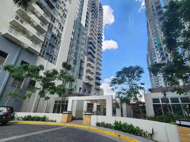 Near Tiendesitas HIGH RISE Condo 25k Monthly Rent to Own!