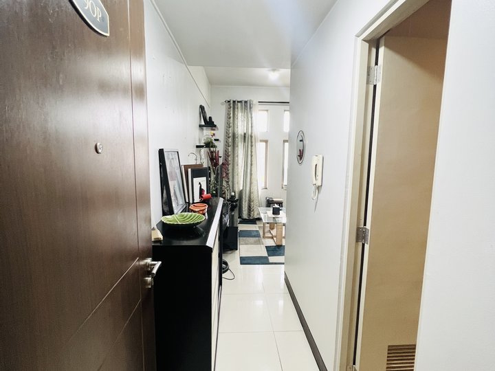 Pre-Owned 45.00 sqm 1-bedroom Residential Condo For Sale in Manhattan Parkview Cubao Quezon City