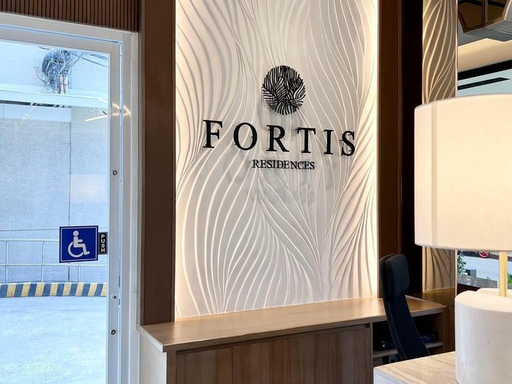 FORTIS RESIDENCES  55.50 sqm 1-bedroom Residential Condo For Sale in DMCI Homes Makati